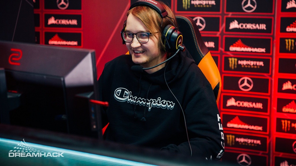 Secret dodge Play-in stage with last-minute tiebreaker victory