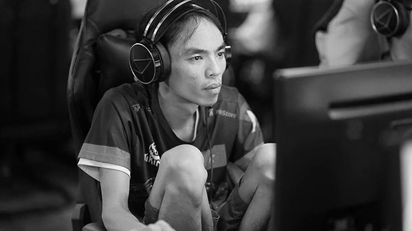 Vietnamese pro player Nguyễn 