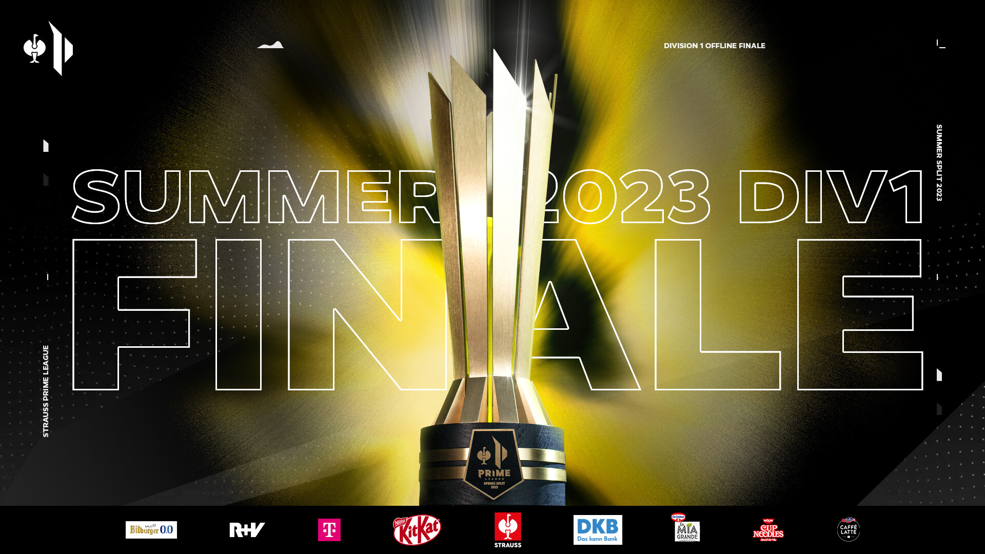 Die Prime League Trophäe des Summer Splits 2023 erleuchtet vor dem Schriftzug Summer 2023 Div 1 Finale. Darunter die Logos der Sponsoren der Liga.